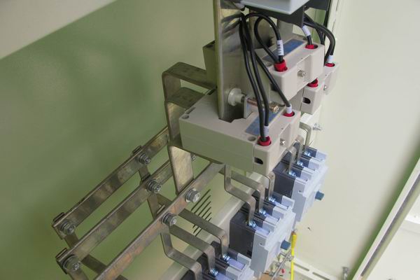 广南配电柜-应急照明配电柜使用对工作人员的具